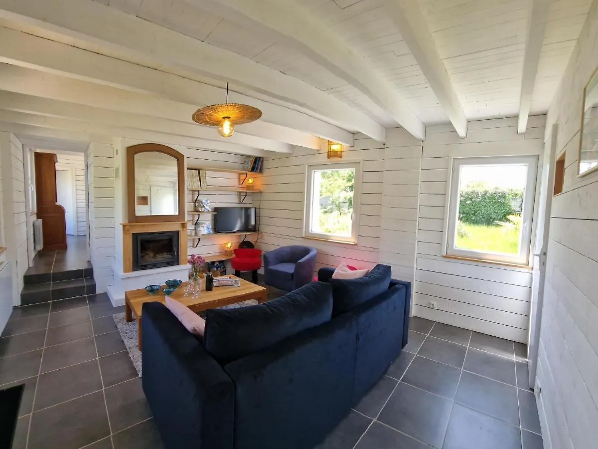 Comfortable Holiday Home On Large Garden Plot In Locquirec 0*,