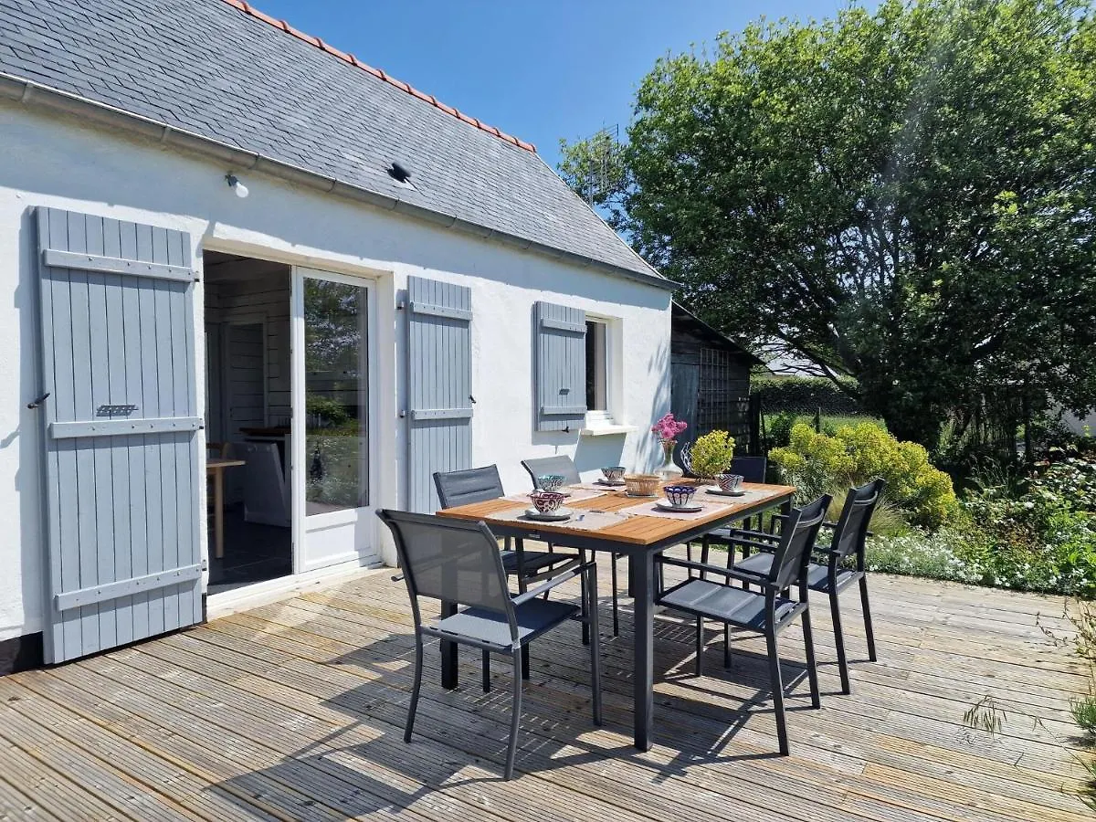 Comfortable Holiday Home On Large Garden Plot In Locquirec
