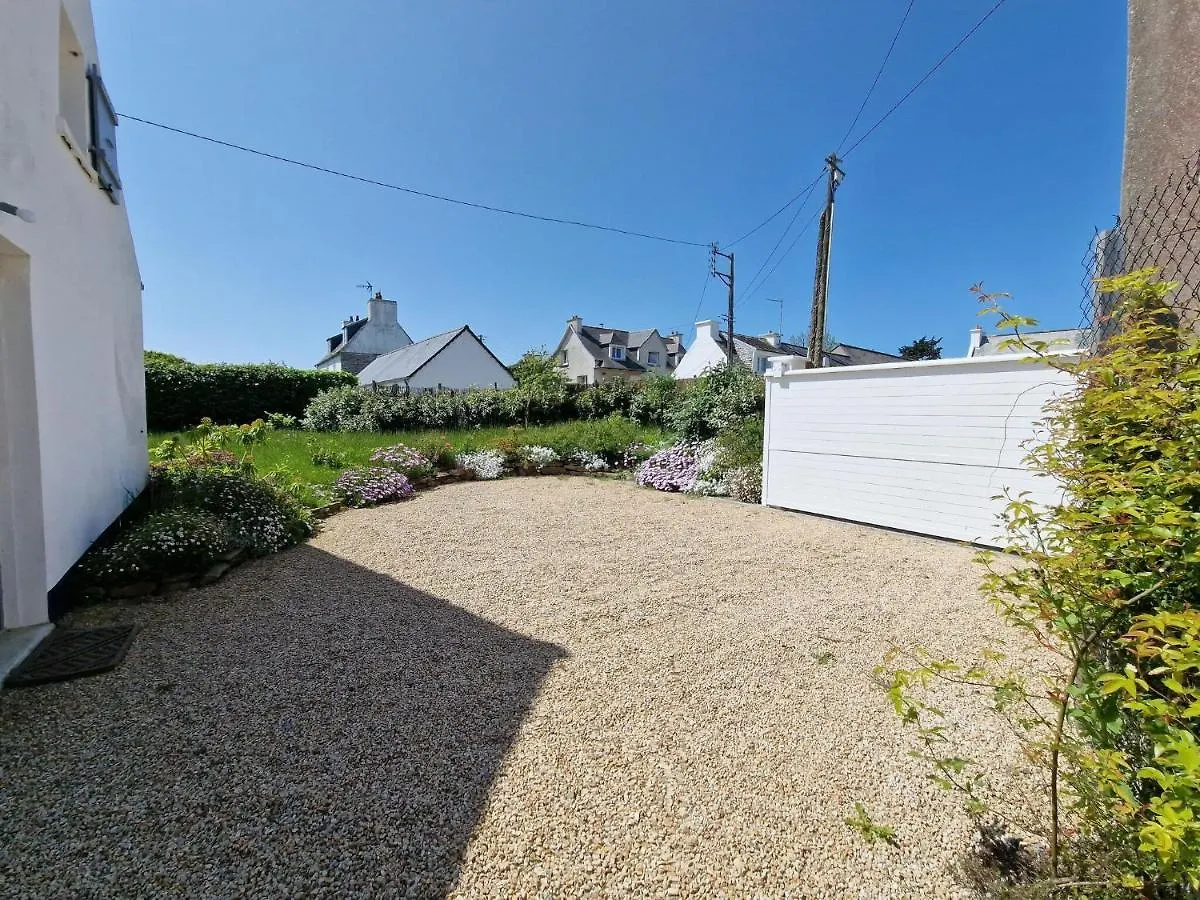 Comfortable Holiday Home On Large Garden Plot In Locquirec